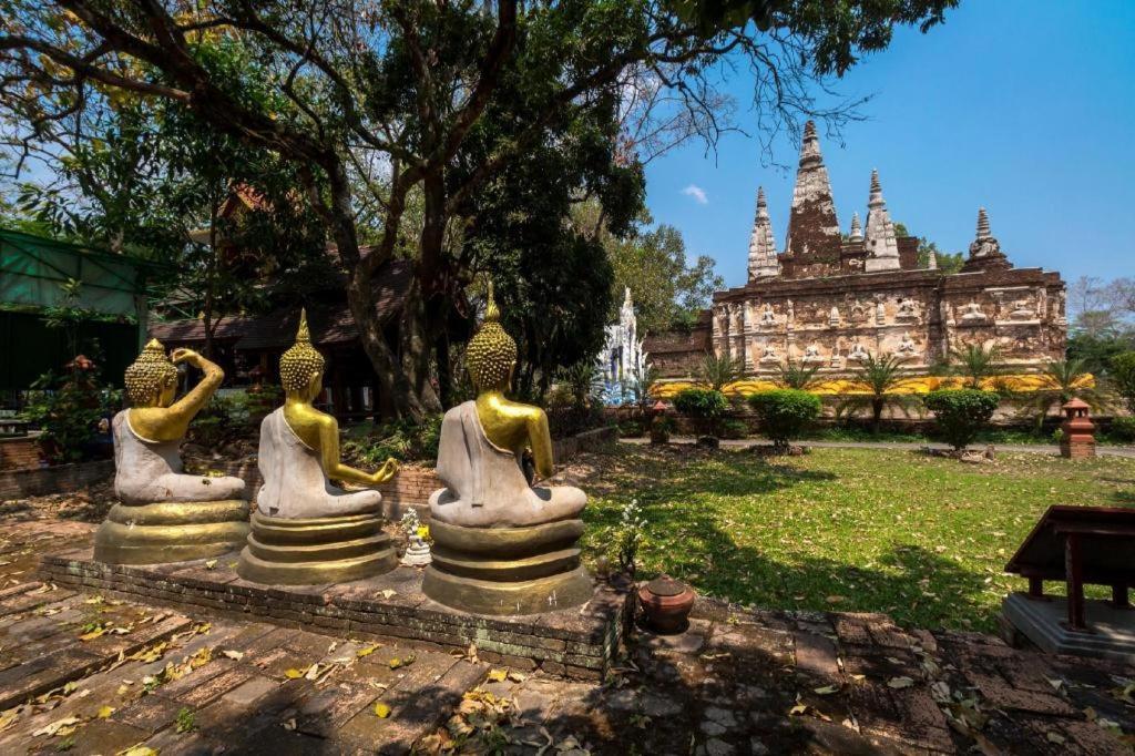 The Arak Bed Bar And Hostel Chiang Mai Exterior foto