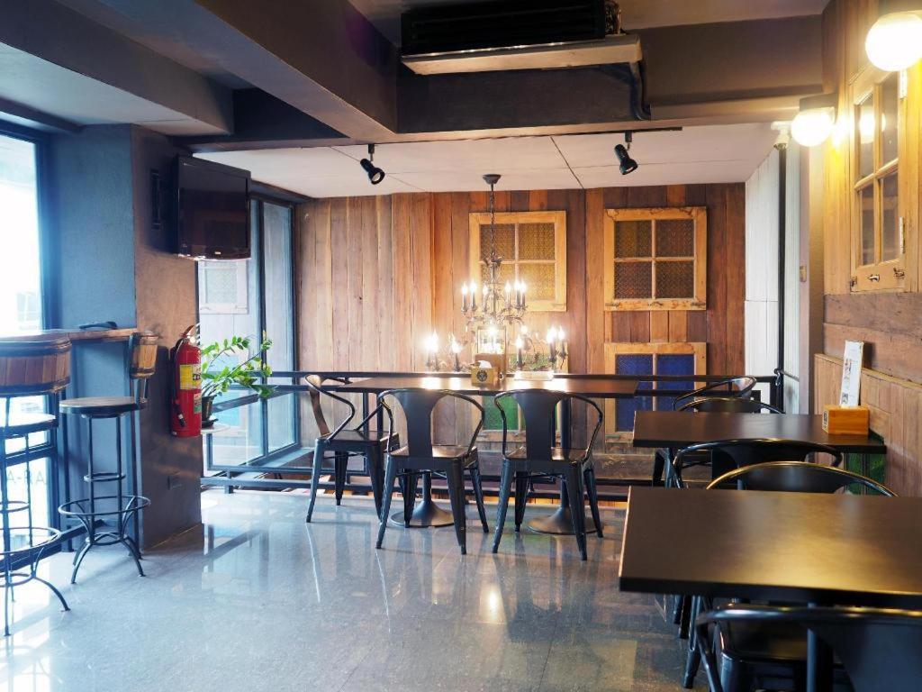The Arak Bed Bar And Hostel Chiang Mai Exterior foto
