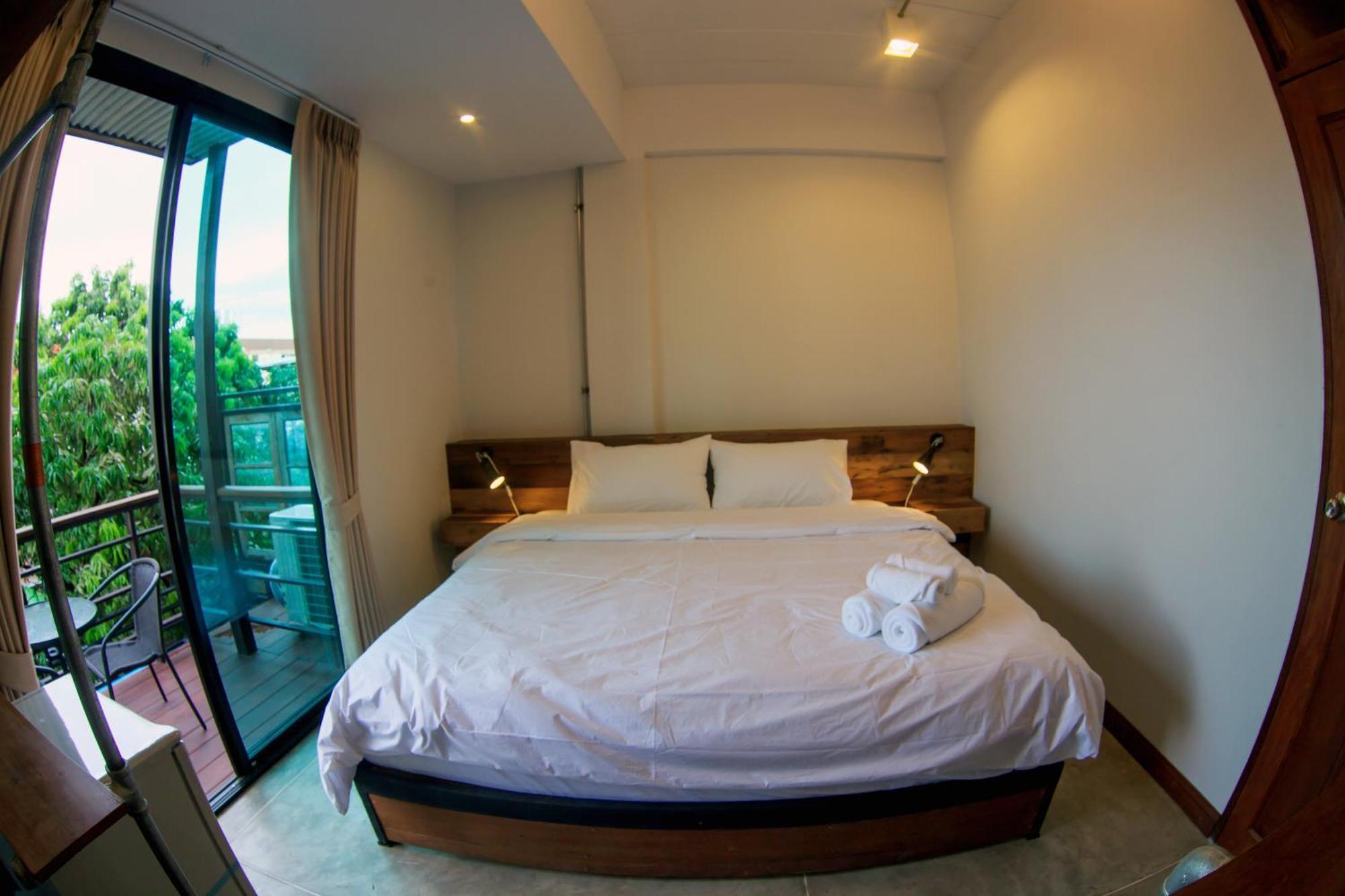 The Arak Bed Bar And Hostel Chiang Mai Zimmer foto