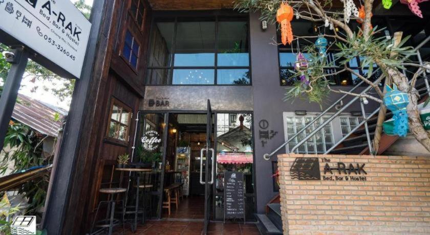 The Arak Bed Bar And Hostel Chiang Mai Exterior foto