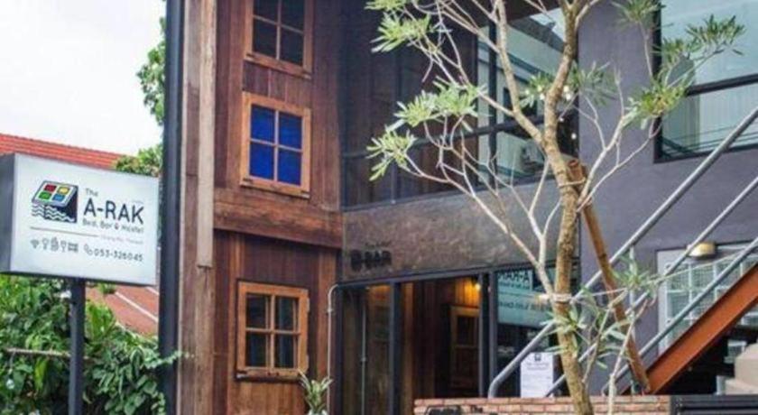 The Arak Bed Bar And Hostel Chiang Mai Exterior foto