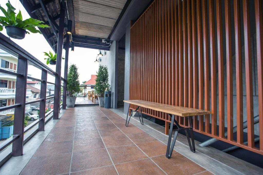 The Arak Bed Bar And Hostel Chiang Mai Exterior foto
