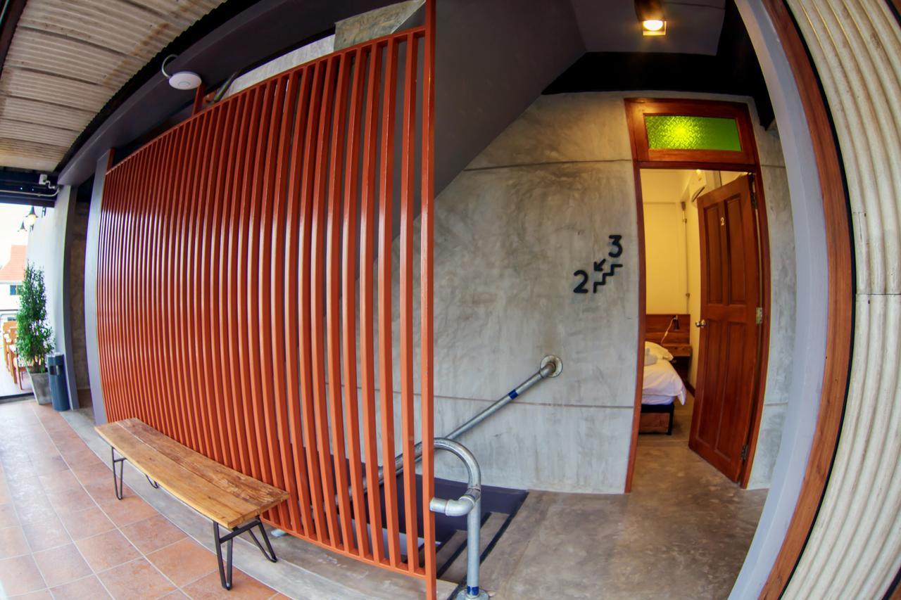 The Arak Bed Bar And Hostel Chiang Mai Exterior foto