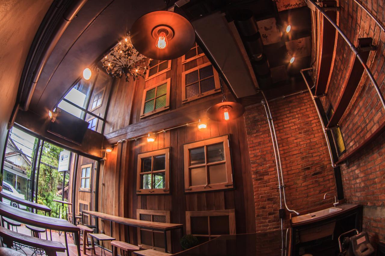 The Arak Bed Bar And Hostel Chiang Mai Exterior foto