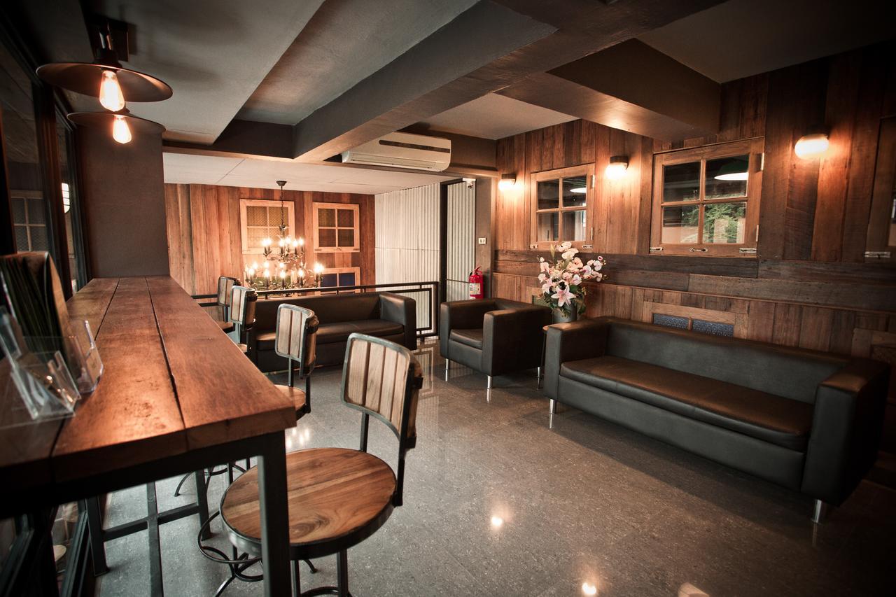 The Arak Bed Bar And Hostel Chiang Mai Exterior foto