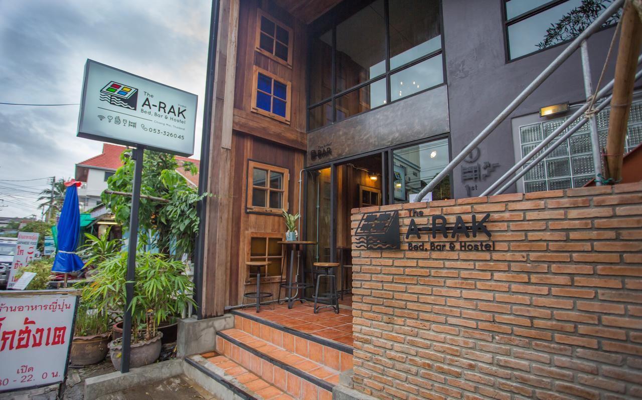 The Arak Bed Bar And Hostel Chiang Mai Exterior foto