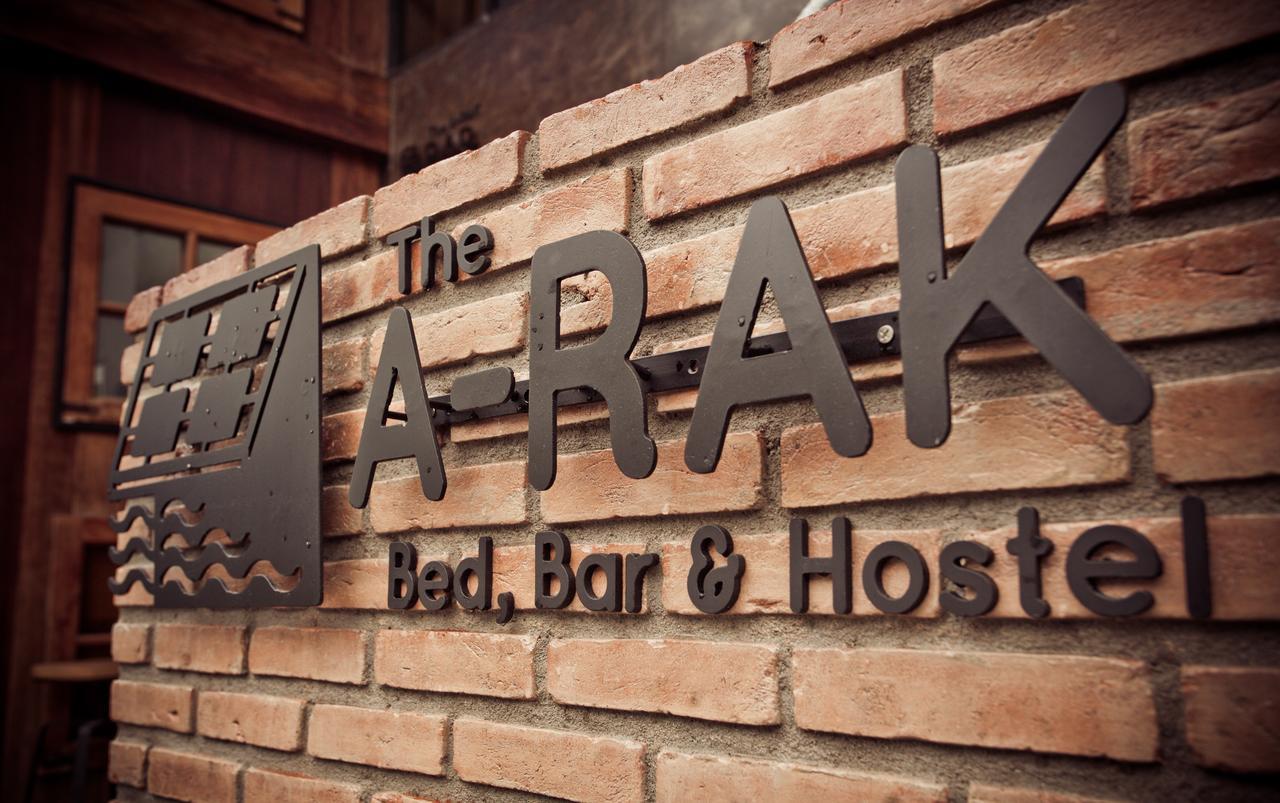 The Arak Bed Bar And Hostel Chiang Mai Exterior foto