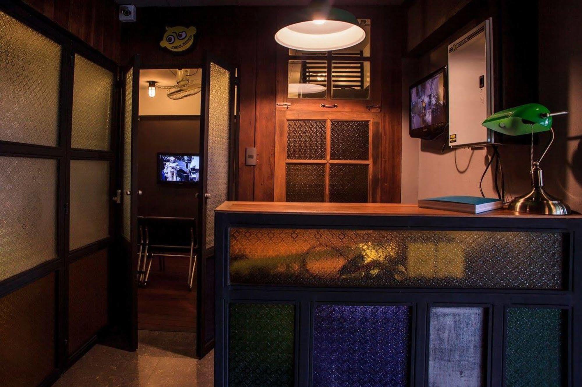 The Arak Bed Bar And Hostel Chiang Mai Exterior foto